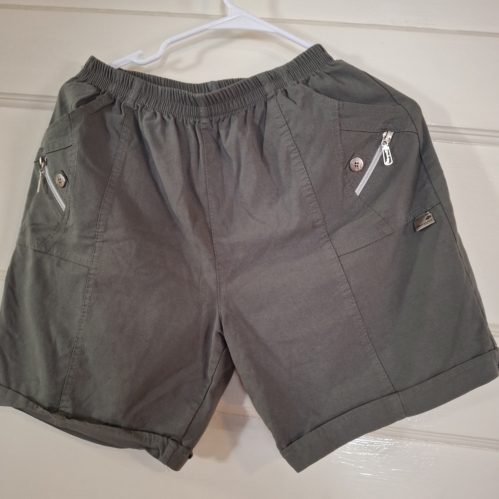 Casual Gray Cargo Shorts for Women (Can378)